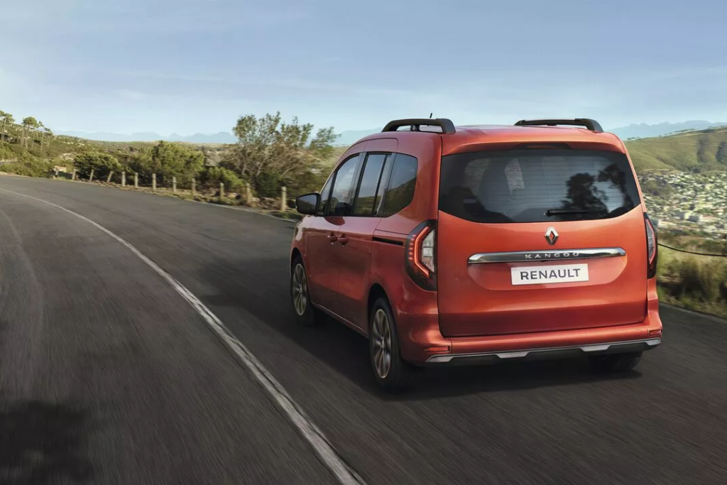 Renault-Kangoo-Family-Road
